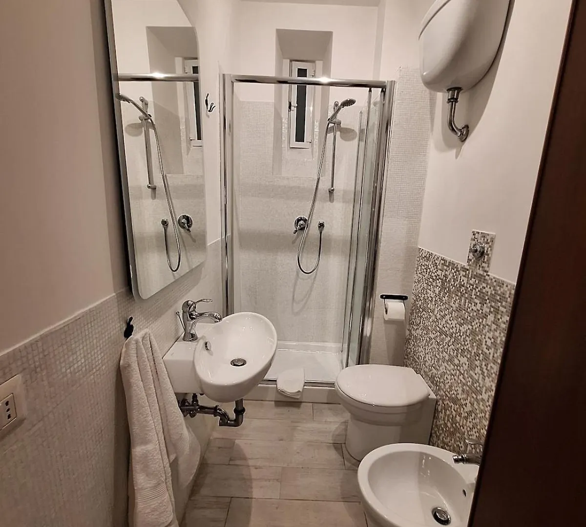 Trastevere Home Garibaldi 14 Рим Италия
