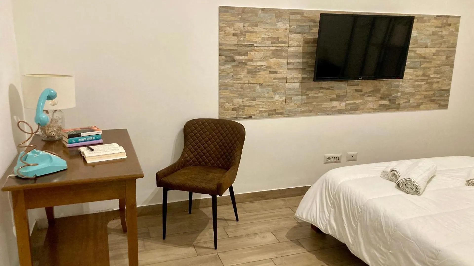 Апартаменты Trastevere Home Garibaldi 14 Рим