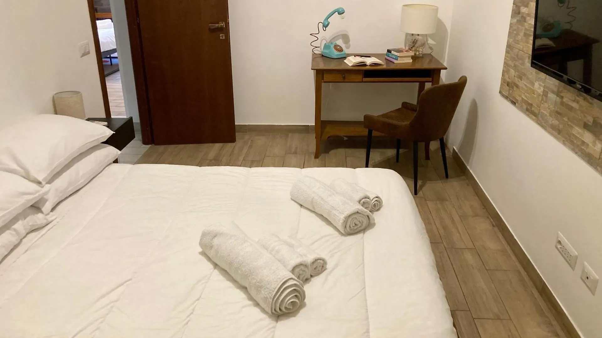 Апартаменты Trastevere Home Garibaldi 14 Рим Италия